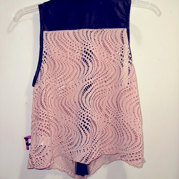 Shirt - Picture 4 of 4